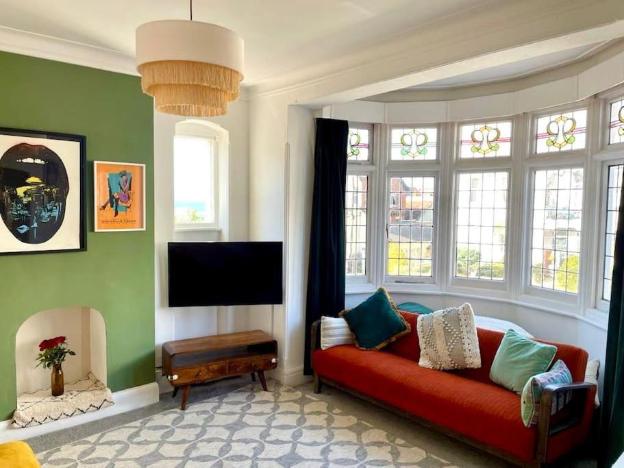 3 Bedroom Spacious Seaside Apartment With Estuary Views Southend-on-Sea Eksteriør billede
